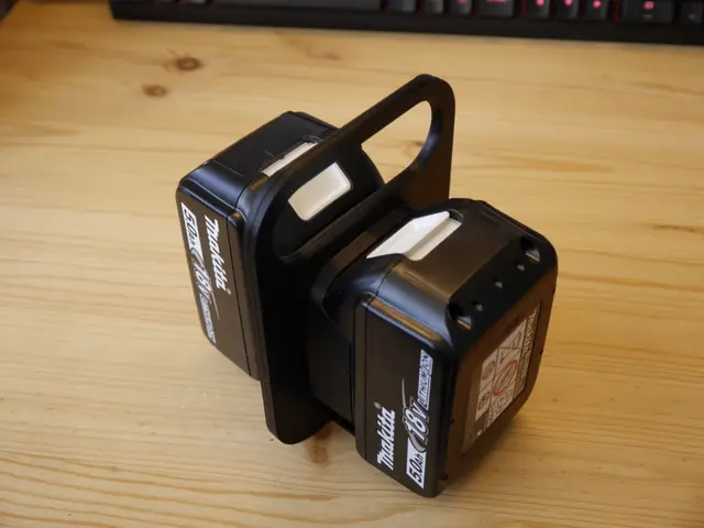 Makita battery carrier — modelo 3D