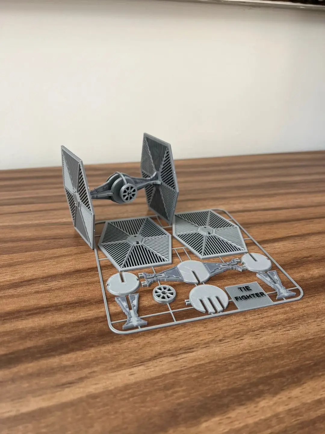 Tie Fighter kit card — modelo 3D