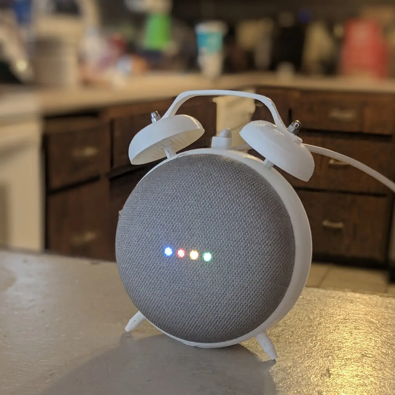 Retro Alarm Clock Stand for the Google Home Mini — modelo 3D