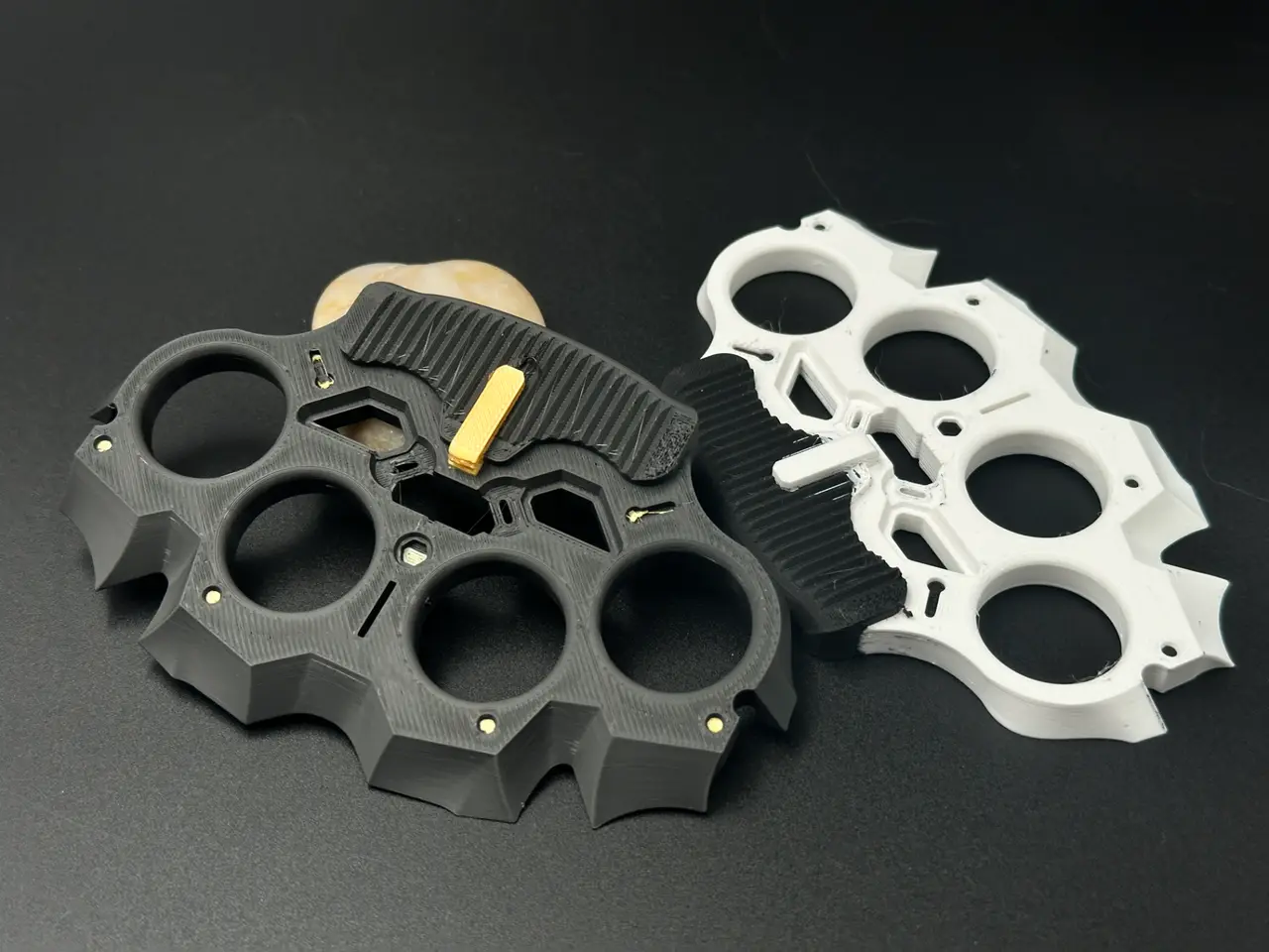 brass knuckles — modelo 3D