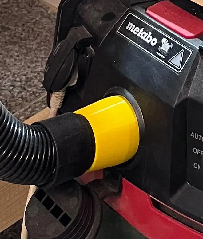 Dewalt DXVCS002/003 to Metabo Vac Adapter — modelo 3D
