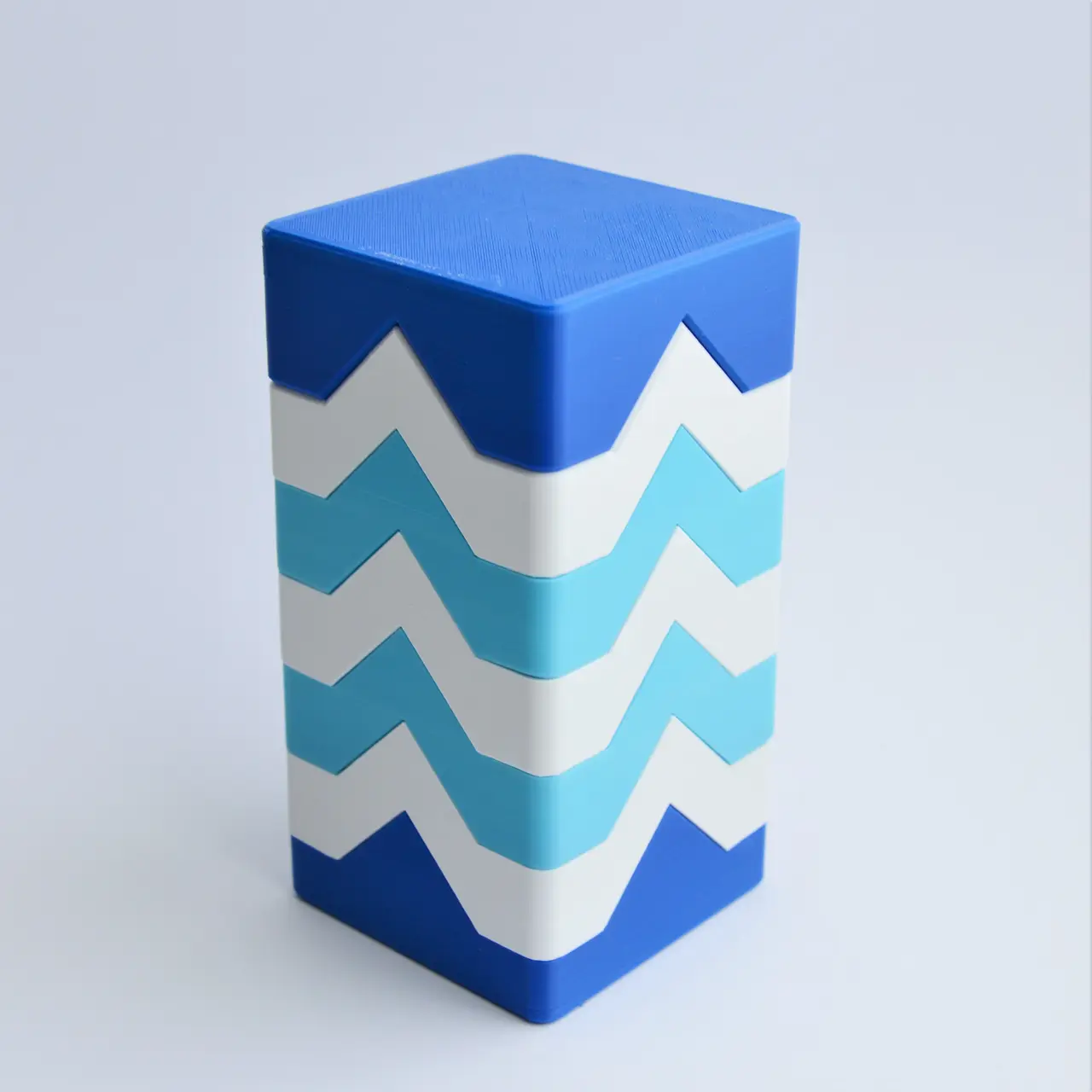 Chevron Layered Box — modelo 3D