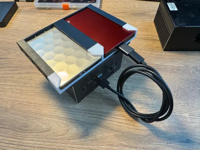Seagate Portable HDD Holder for Jetway NUC — modelo 3D