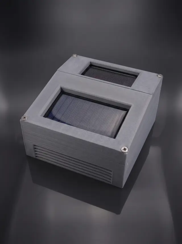 SILENCE! - Stealth Solar Anti-Bark LED Fence Light — modelo 3D