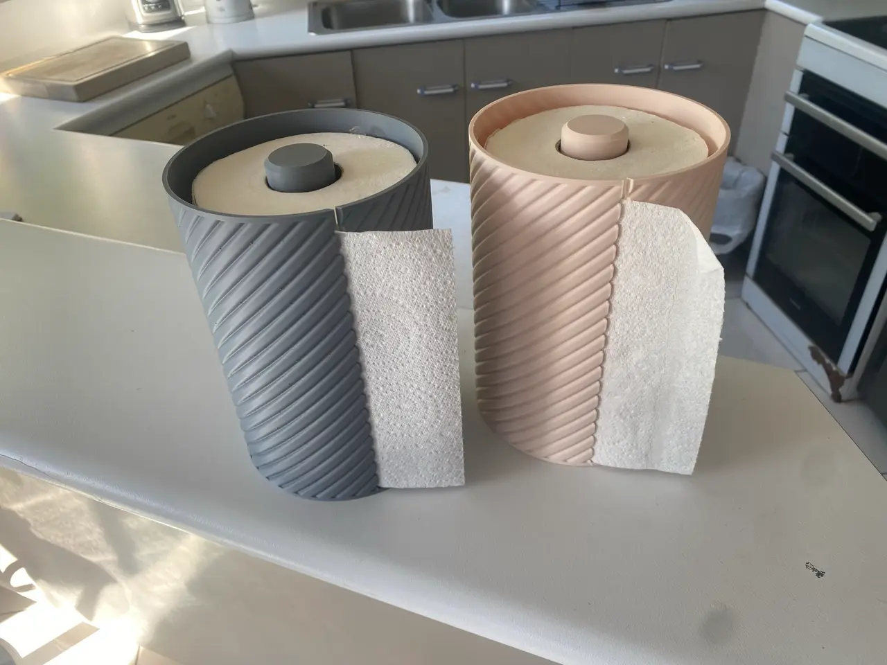 Modern Ribbed Paper Towel Holder — modelo 3D