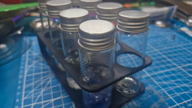 30 mm Vial Rack – 8 Vial Holder — modelo 3D