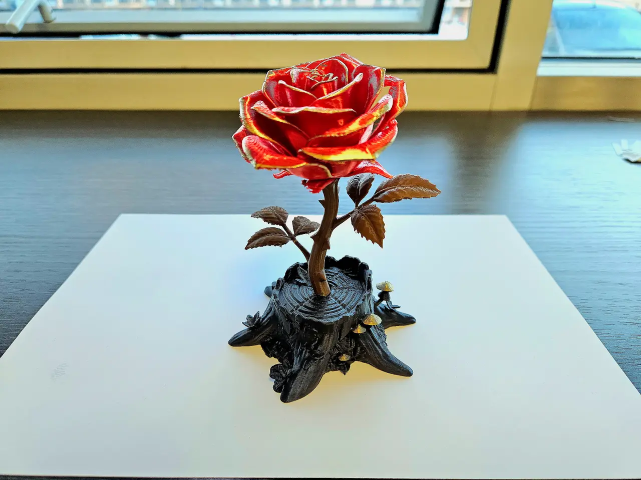 Rose on Stand — modelo 3D