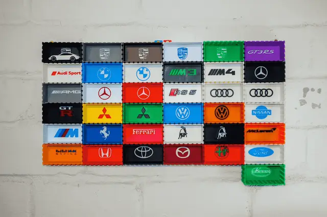 1:64 Modellauto Display & Keyholder — modelo 3D