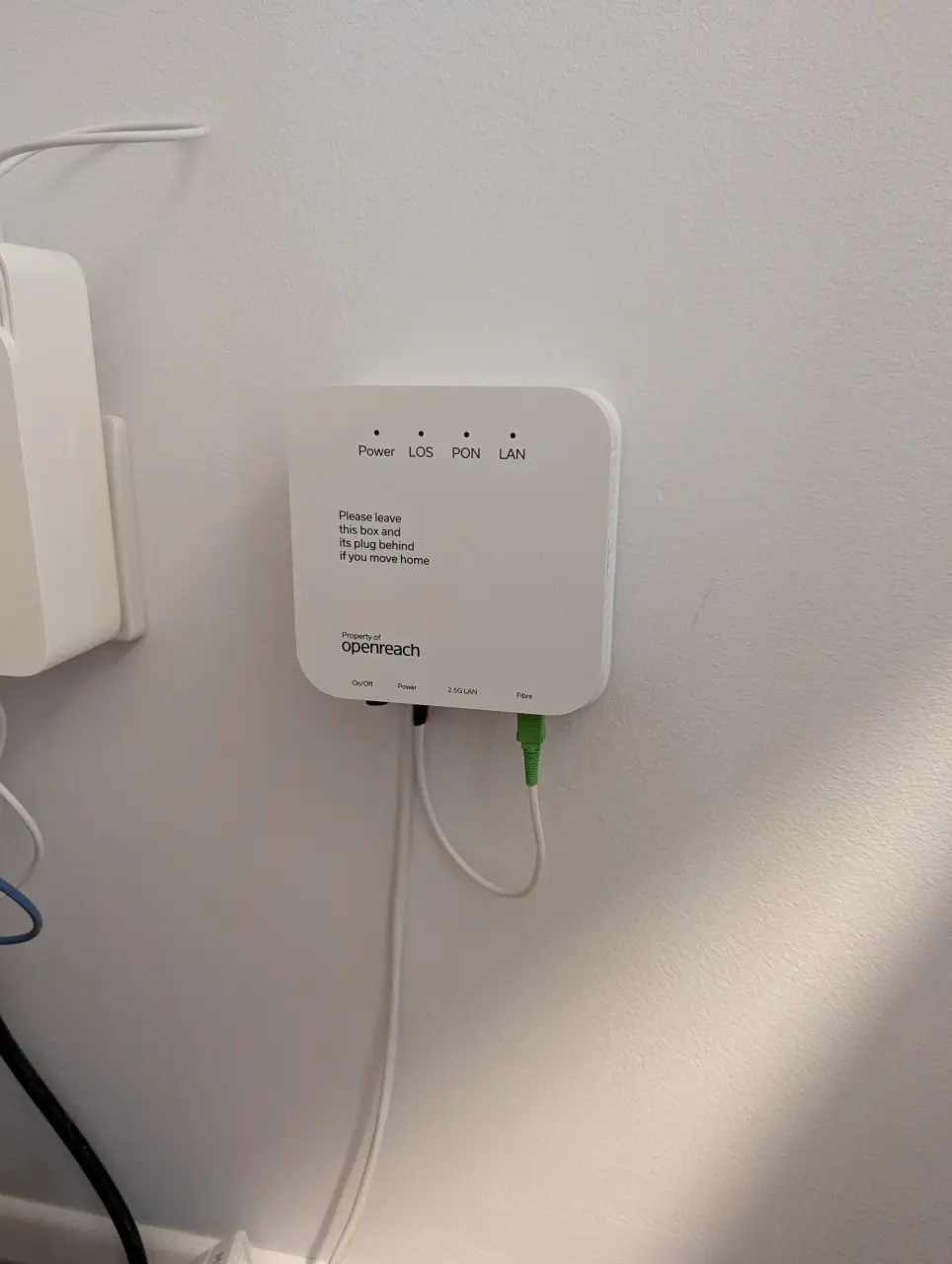 Nokia G-010G-D ONT single socket box cover support panel PON Fibre modem Openreach — modelo 3D