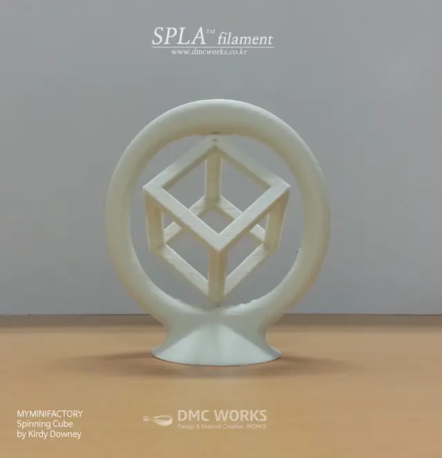 Spinning Cube — modelo 3D