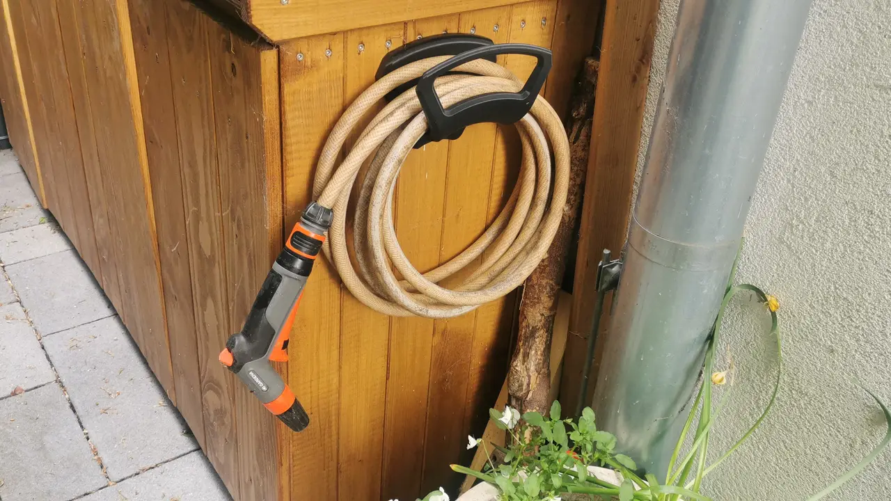 Garden Hose Holder - support free, 8 prepared sizes & parametric — modelo 3D