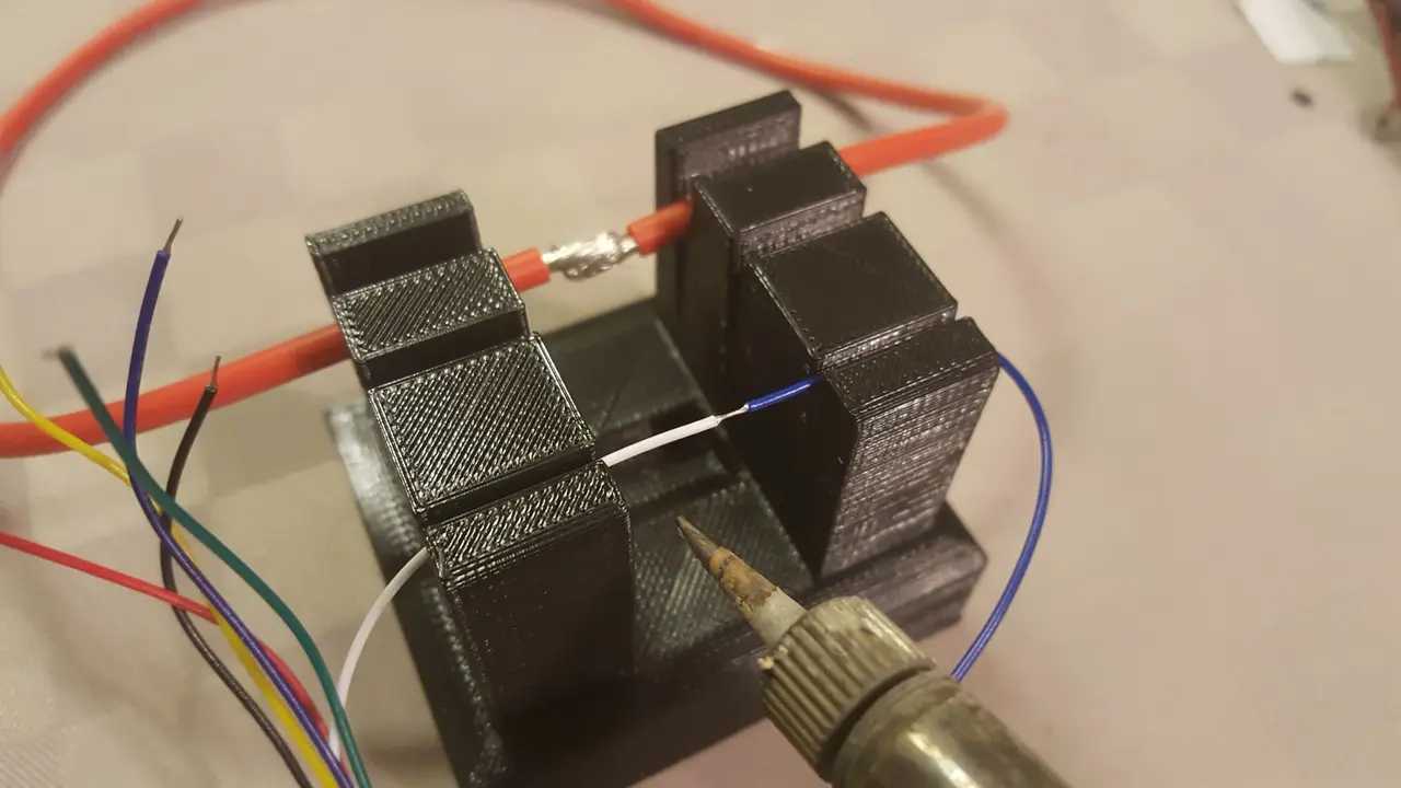 Solder Cableholder — modelo 3D