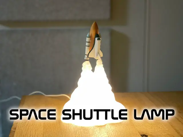 Space Shuttle Lamp (AMS not required) — modelo 3D