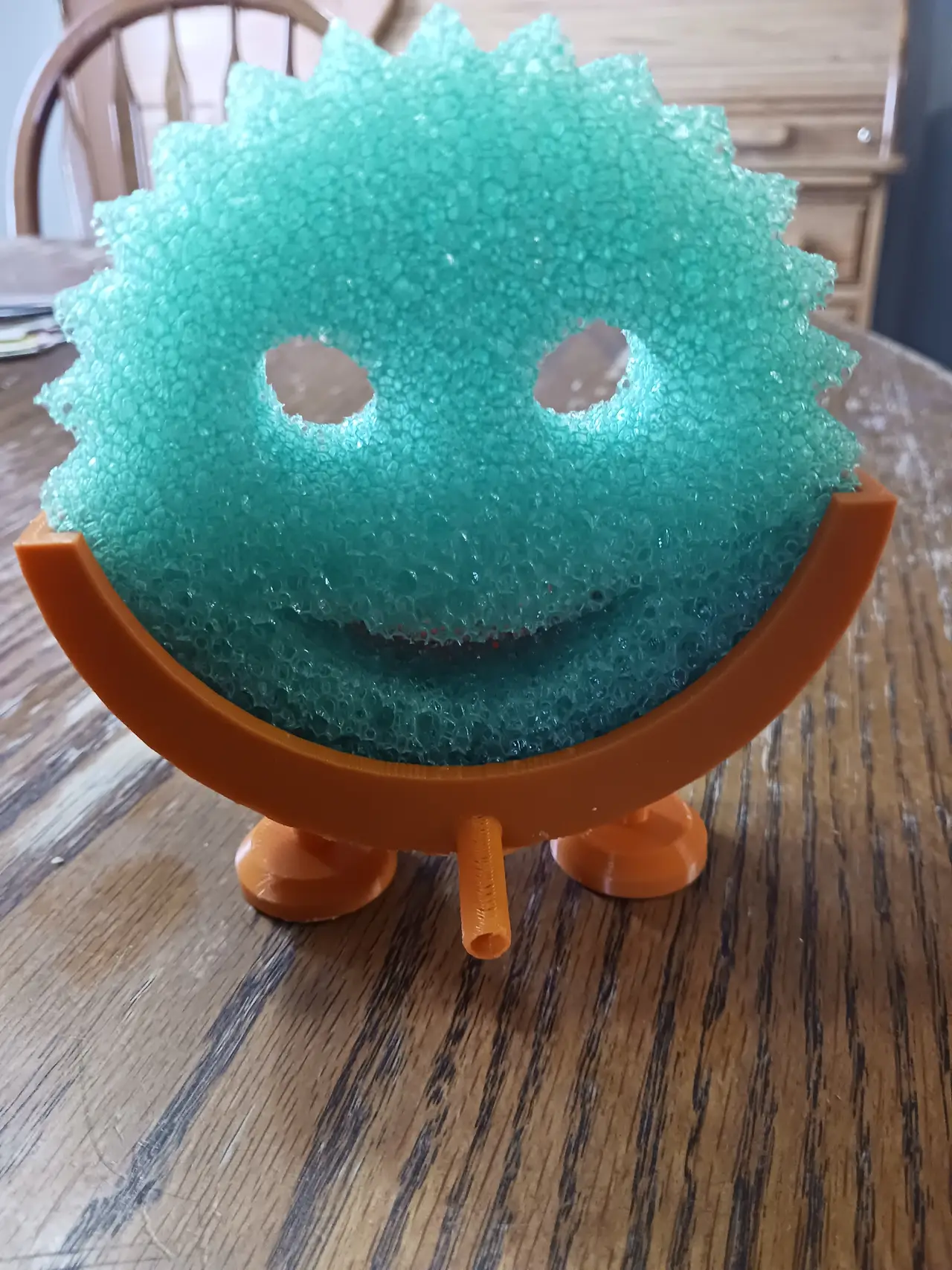 Peeing Scrub Daddy Holder — modelo 3D