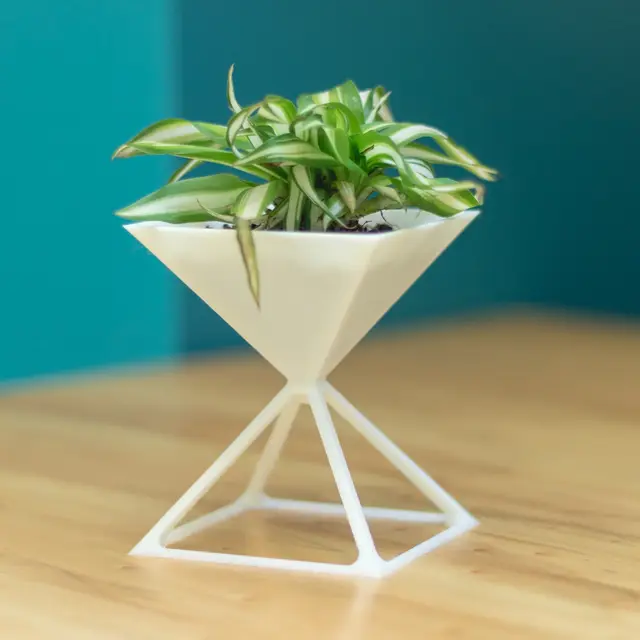 Pyramid - Flower Pot — modelo 3D