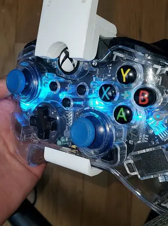 Xbox One Magnetic Controller Mount for Under Shelf or Desk — modelo 3D