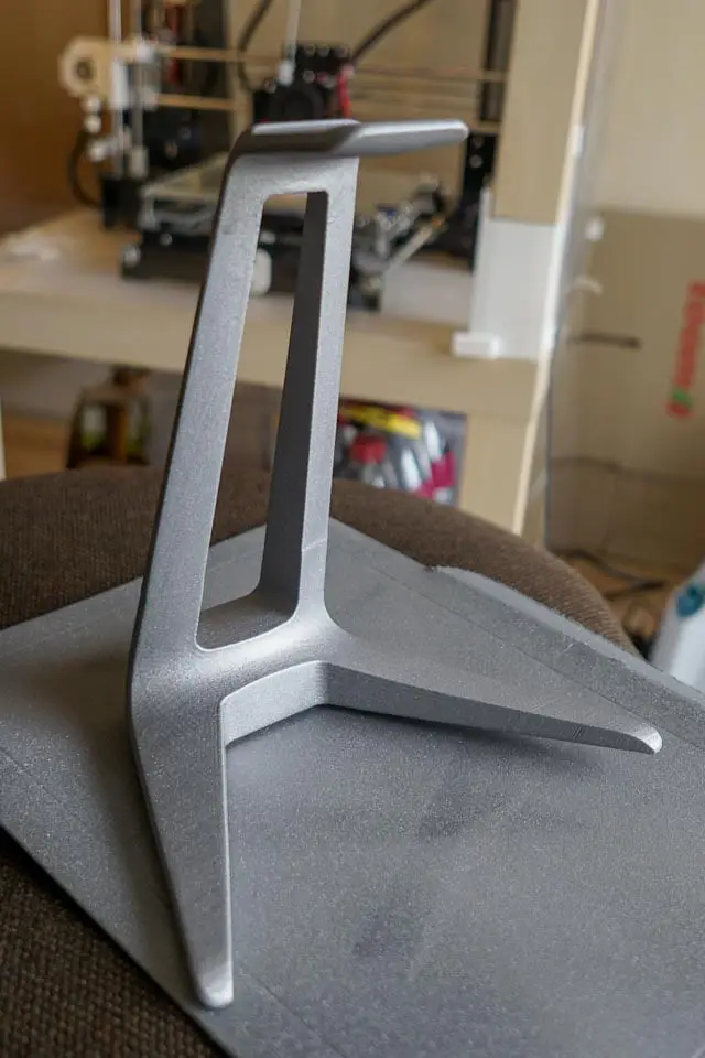 Headphone Stand (2 parts) — modelo 3D