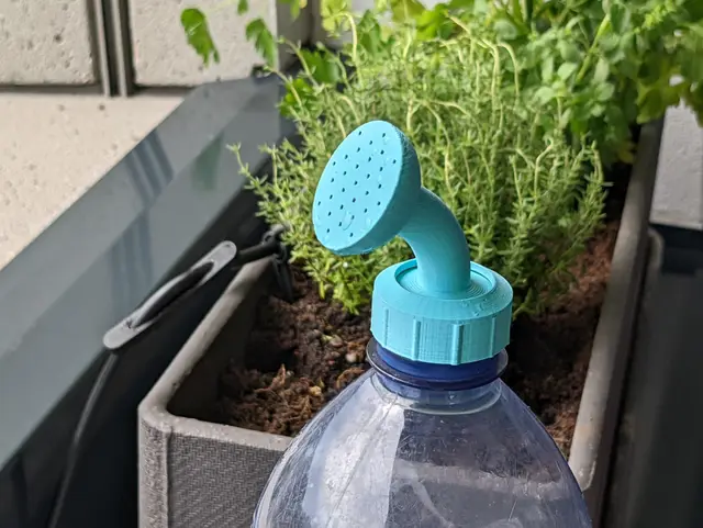 Watering bottle cap — modelo 3D