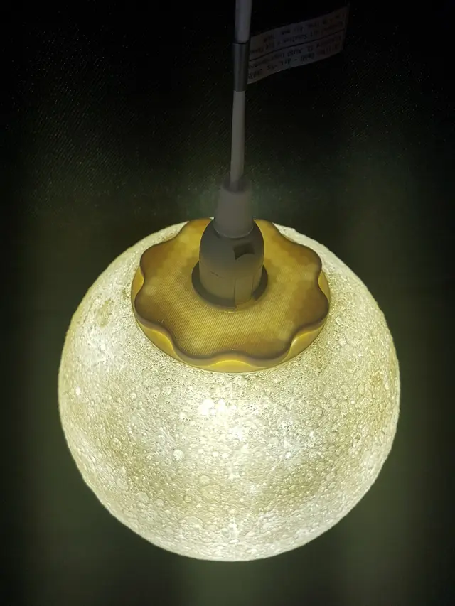 Hanging Moon Lamp — modelo 3D