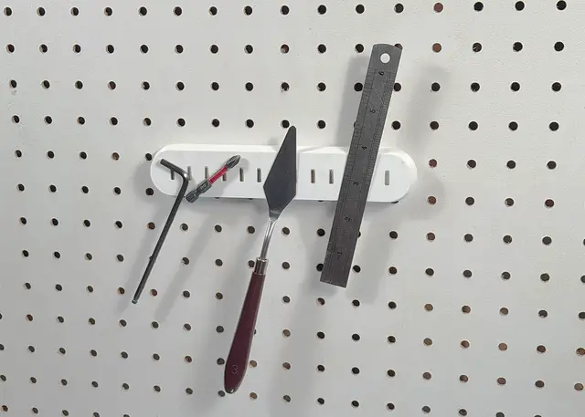 Magnetic Tool Holder Bar for 1/4" Pegboard – 13 Snap-In Magnets, No Glue — modelo 3D