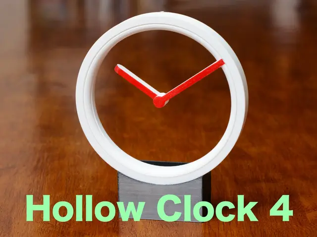 Hollow Clock 4 — modelo 3D