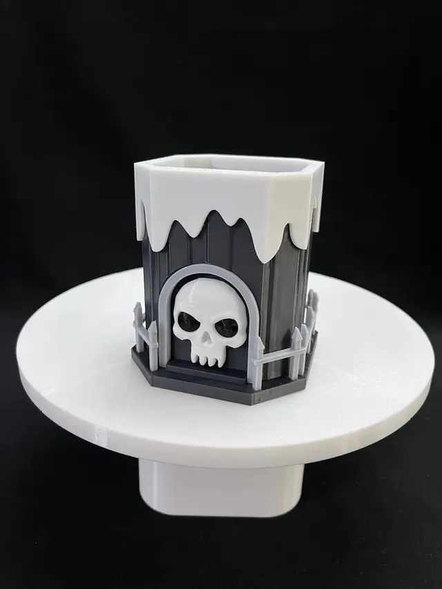 Halloween-style pen and pencil organizer — modelo 3D