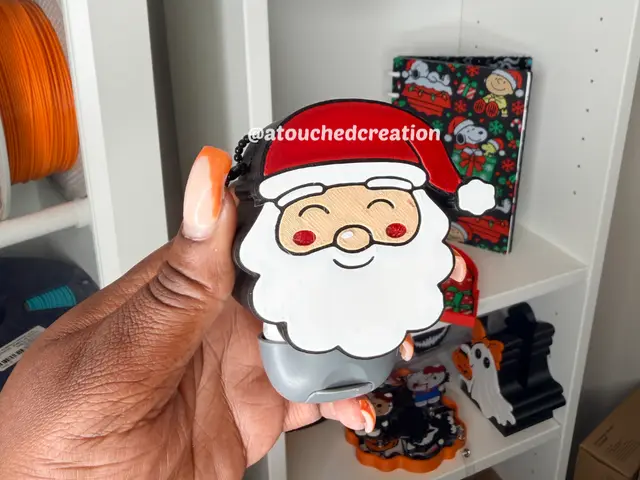 SANTA BATH AND BODY POCKETBAC SANITIZER KEYCHAIN — modelo 3D