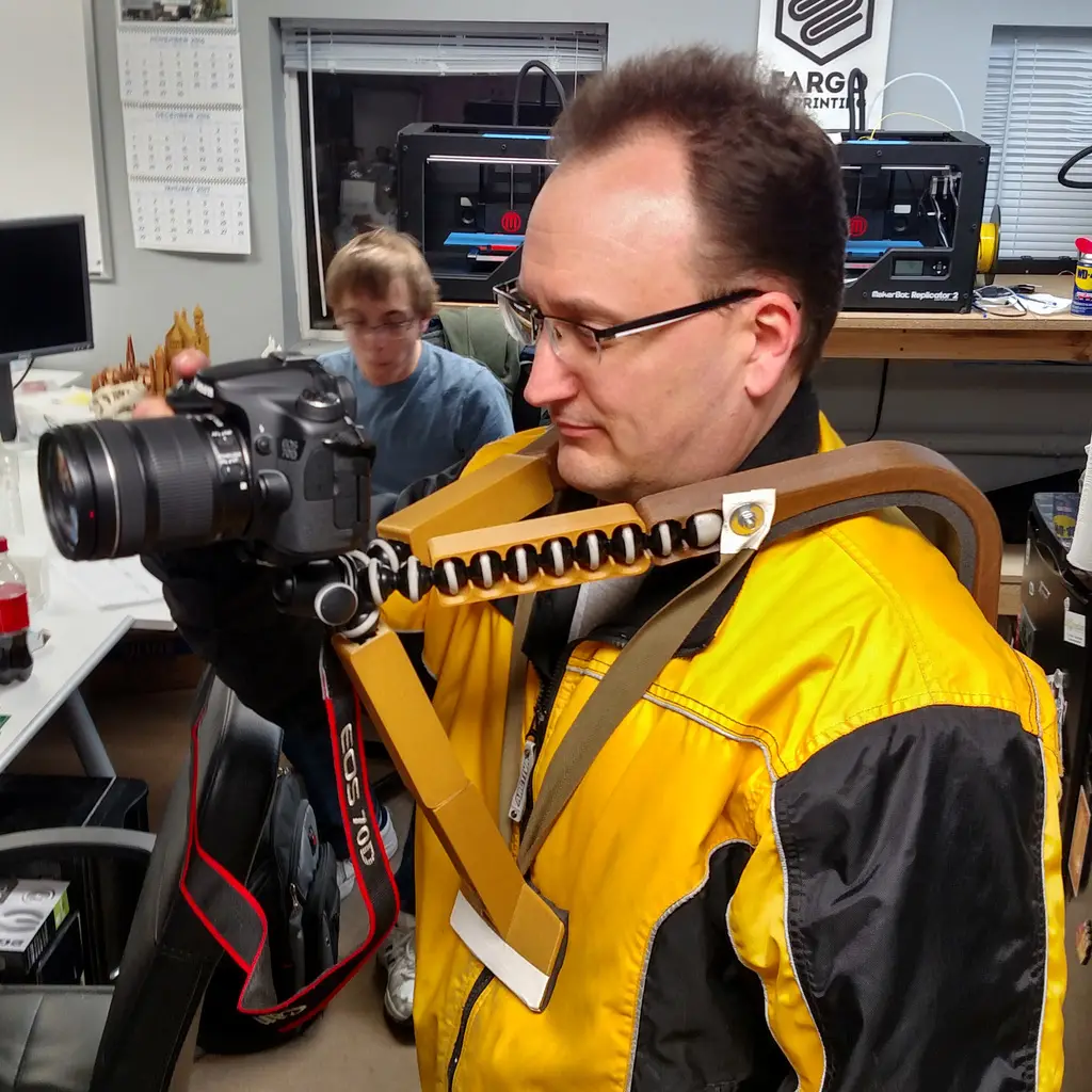 GorillaPod Shoulder Rig — modelo 3D