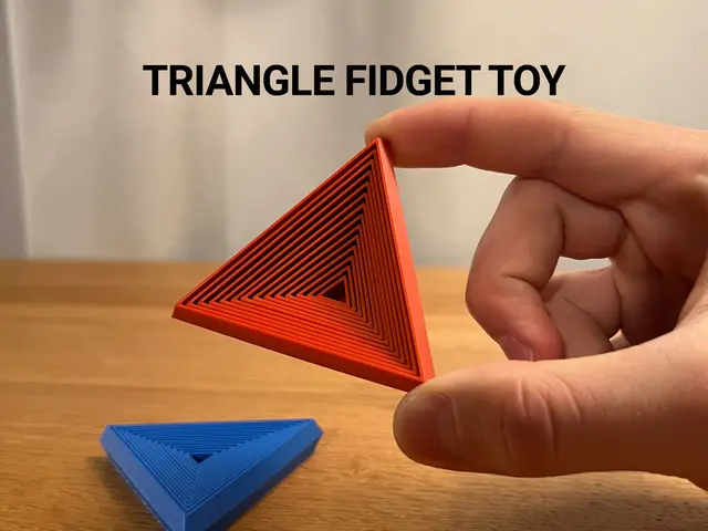 Triangle Fidget Toy — modelo 3D