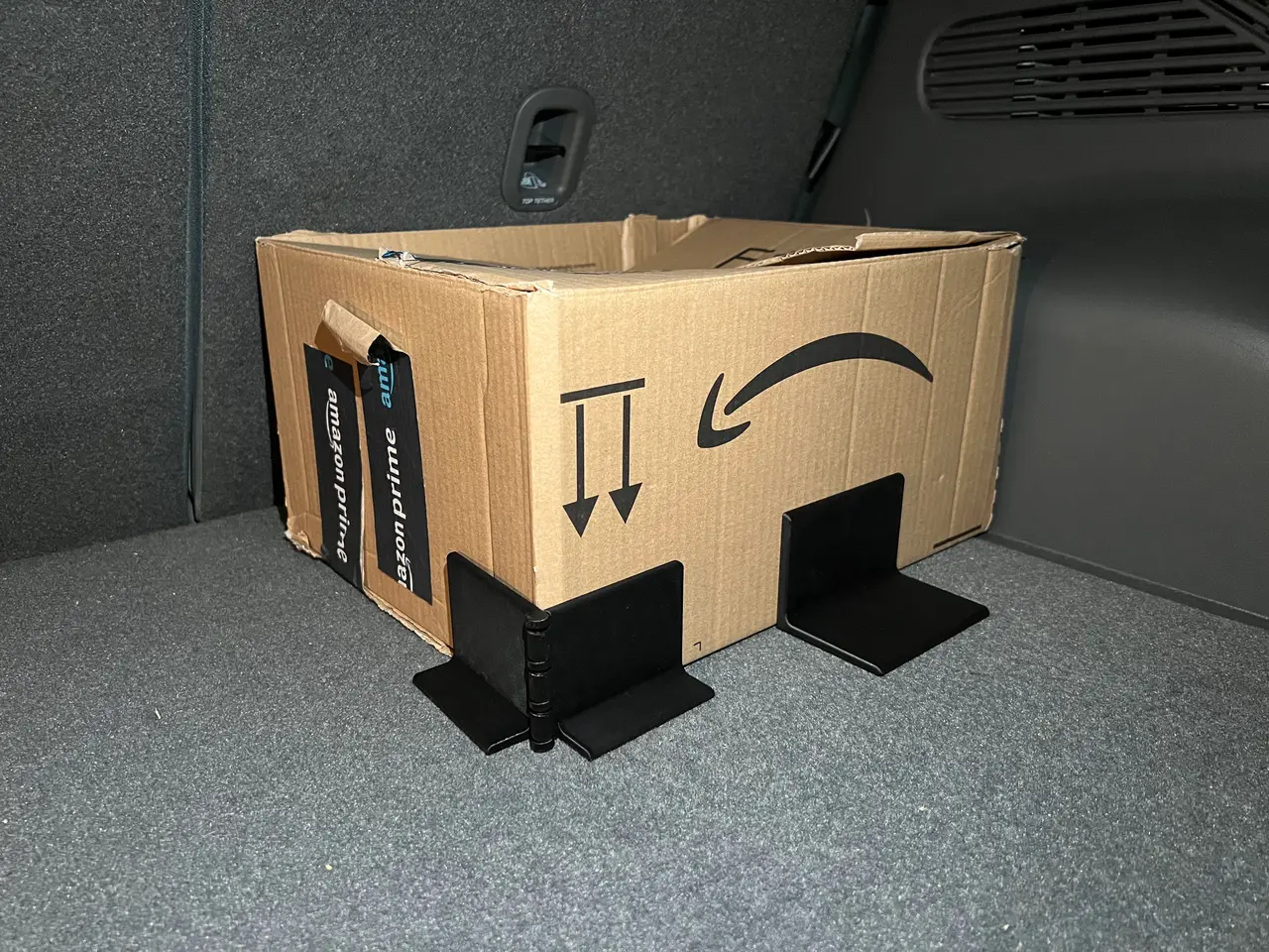 Trunk Velcro Holders — modelo 3D
