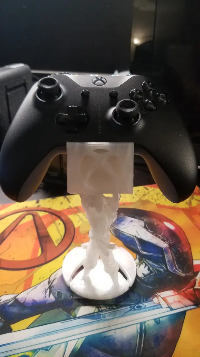 Goku XBox One Controller Stand — modelo 3D