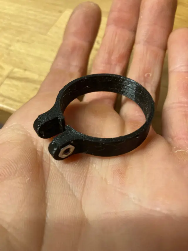 Seatpost mount for Supernova Taillight 30.9 mm — modelo 3D