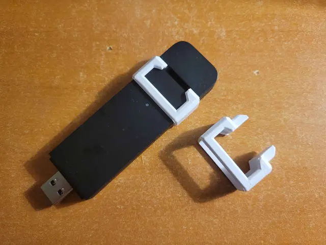 Steam Frame Dongle/Wireless Adapter Cap Holder — modelo 3D