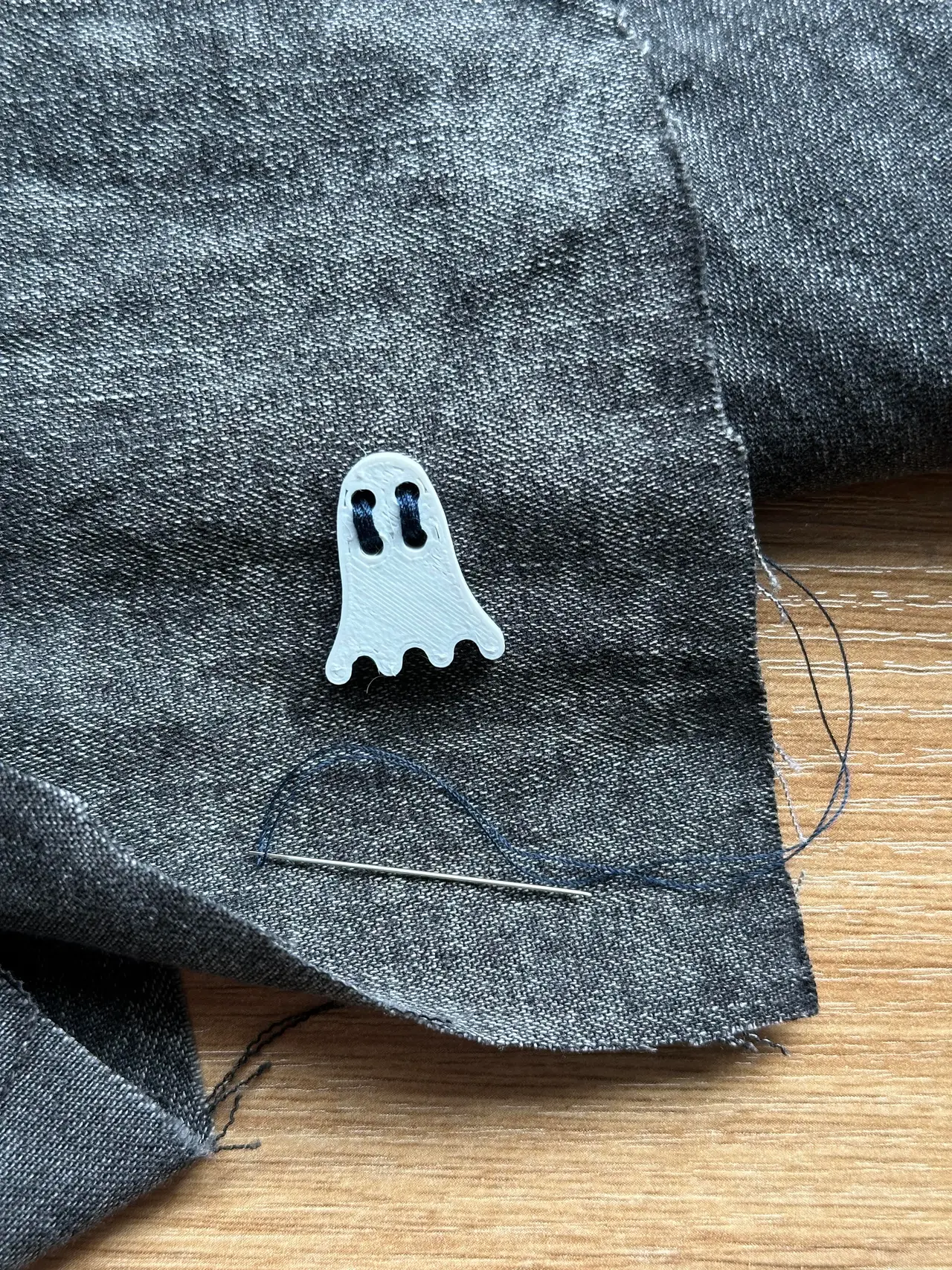 Halloween Ghost Shaped Sewing Button — modelo 3D