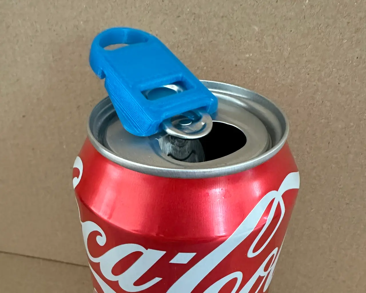 Soda can opener - with option to use as lid — modelo 3D