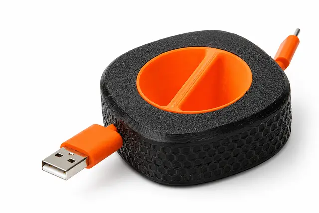 Introducing the Ultimate Portable Rotatable Data Cable Organizer Storage Box! — modelo 3D