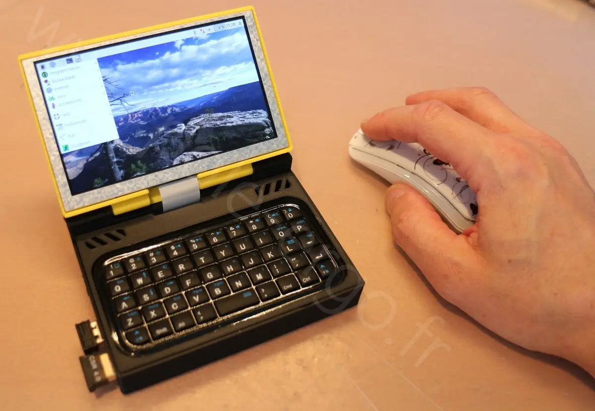 Raspberry UMPC — modelo 3D
