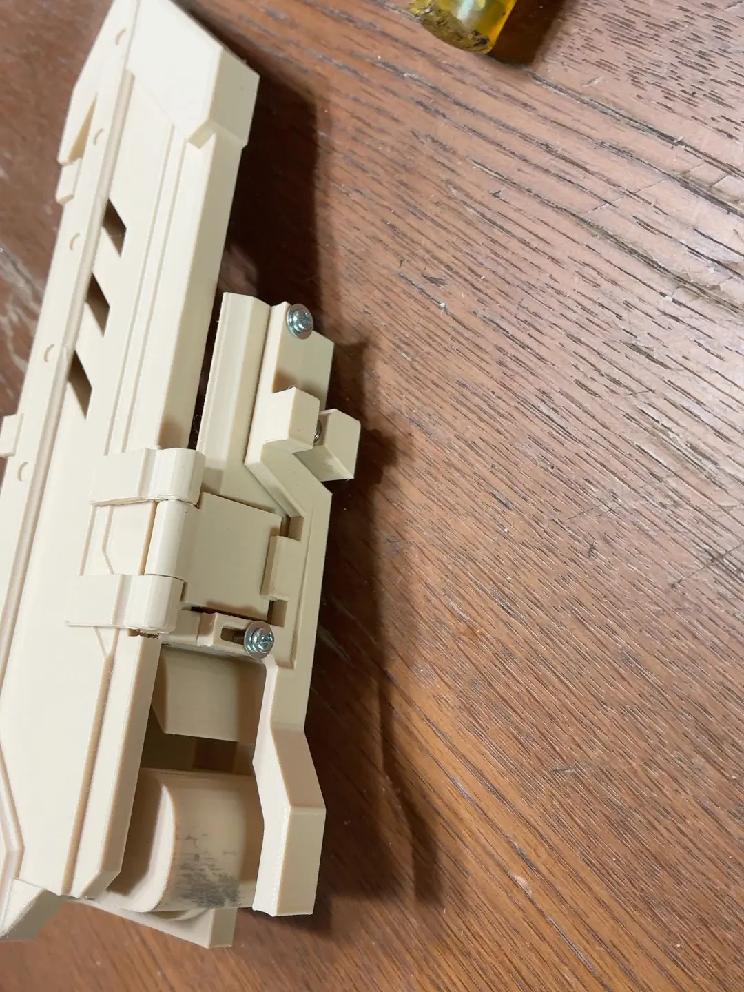 Auto 9 Armored Spring-Loaded Deployable Holder — modelo 3D