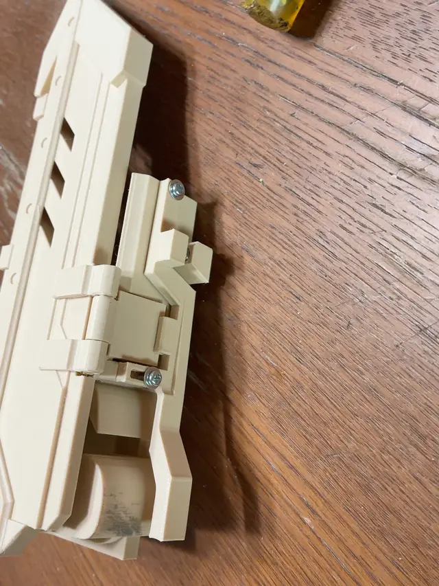 Auto 9 Armored Spring-Loaded Deployable Holder — modelo 3D