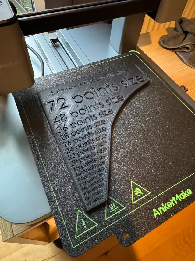 Solidworks extrude cut font size reference — modelo 3D