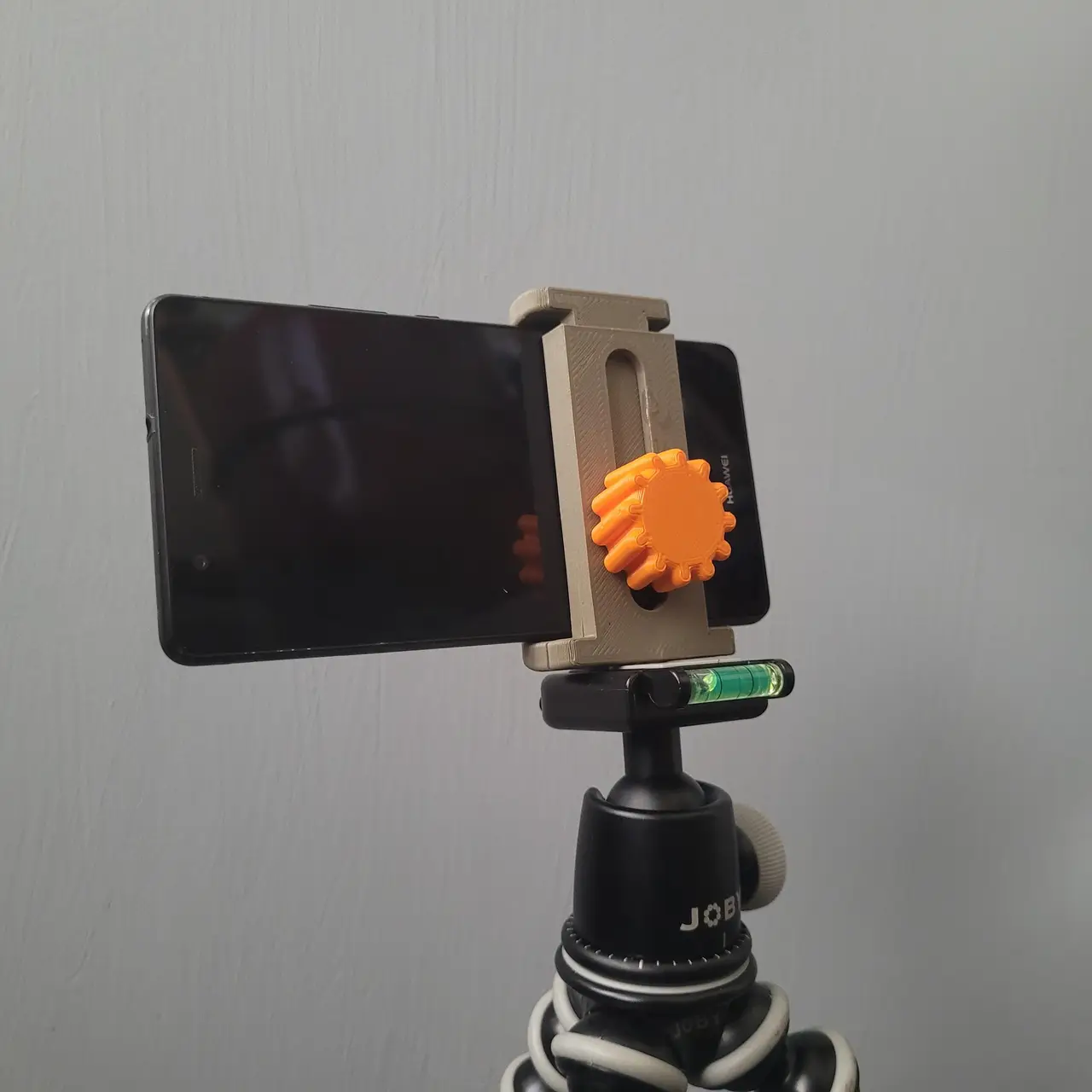 Phone holder for tripod — modelo 3D