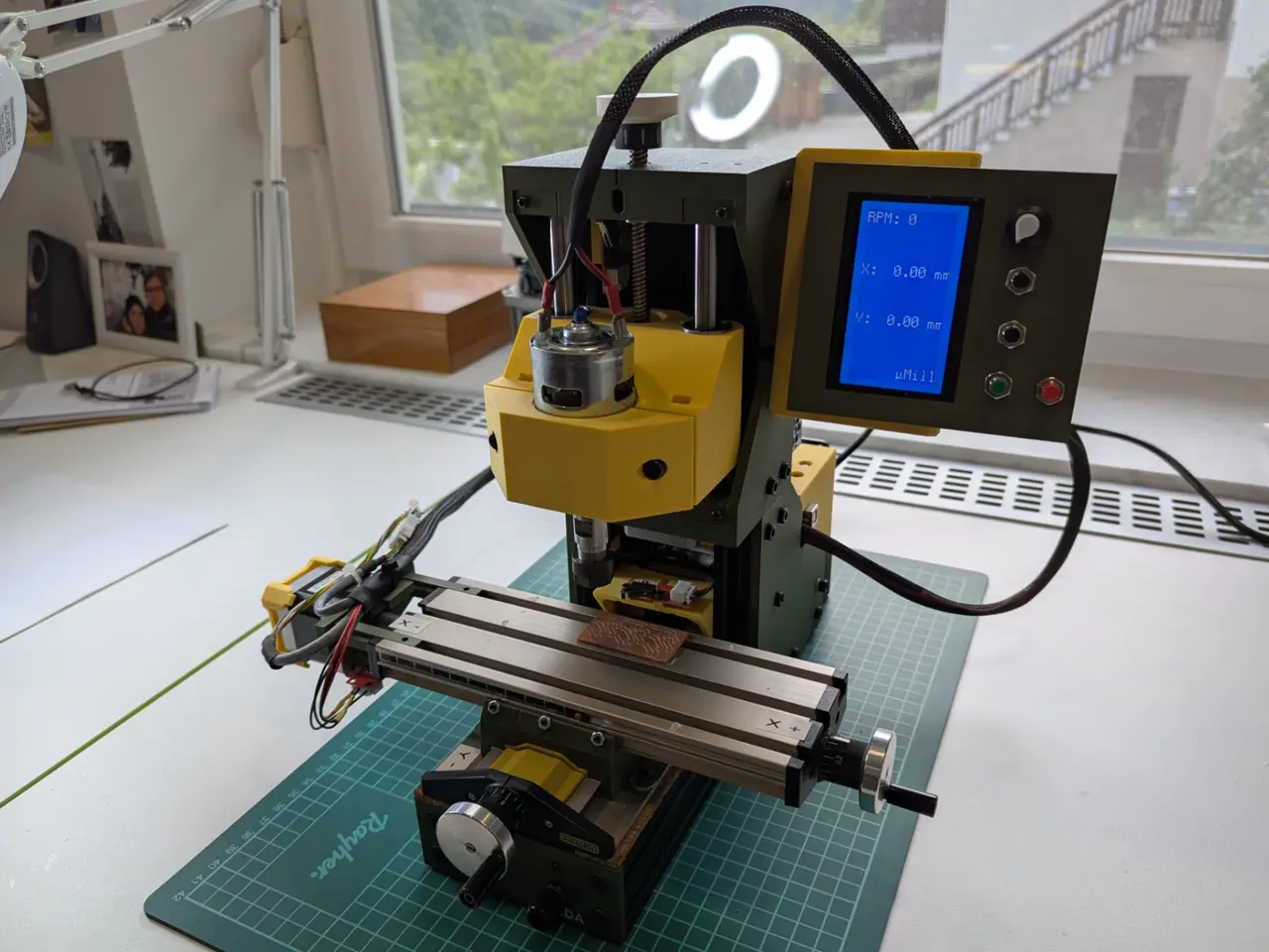 µMill – Manual Micro CNC Mill with Digital Readout — modelo 3D