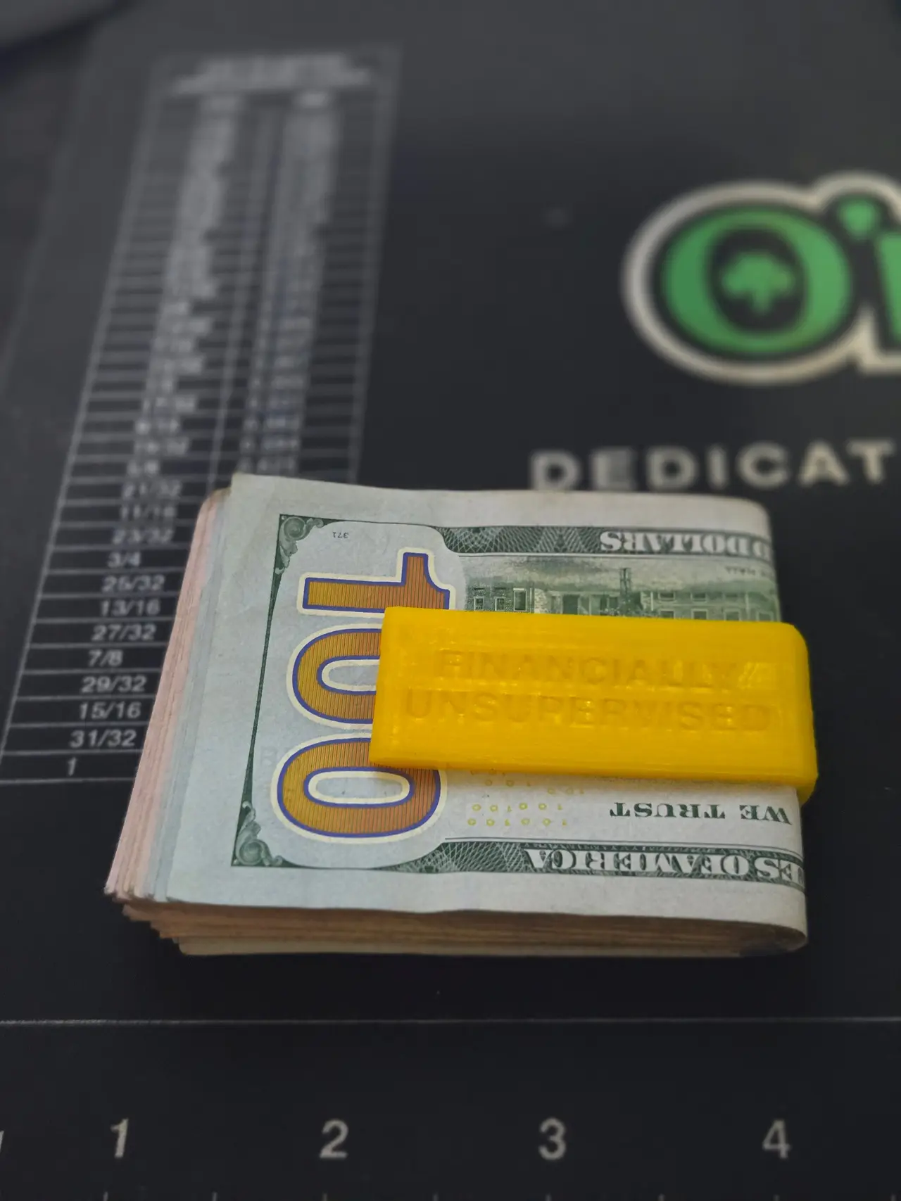 FINANCIALLY UNSUPERVISED Money Clip — modelo 3D