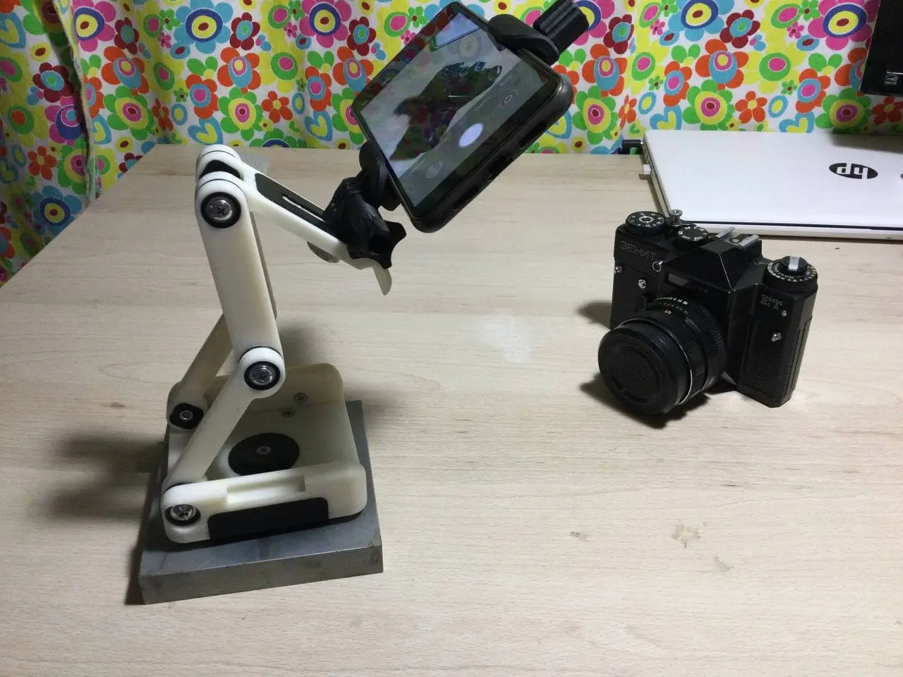 FlexTILT replica with plastic joints — modelo 3D