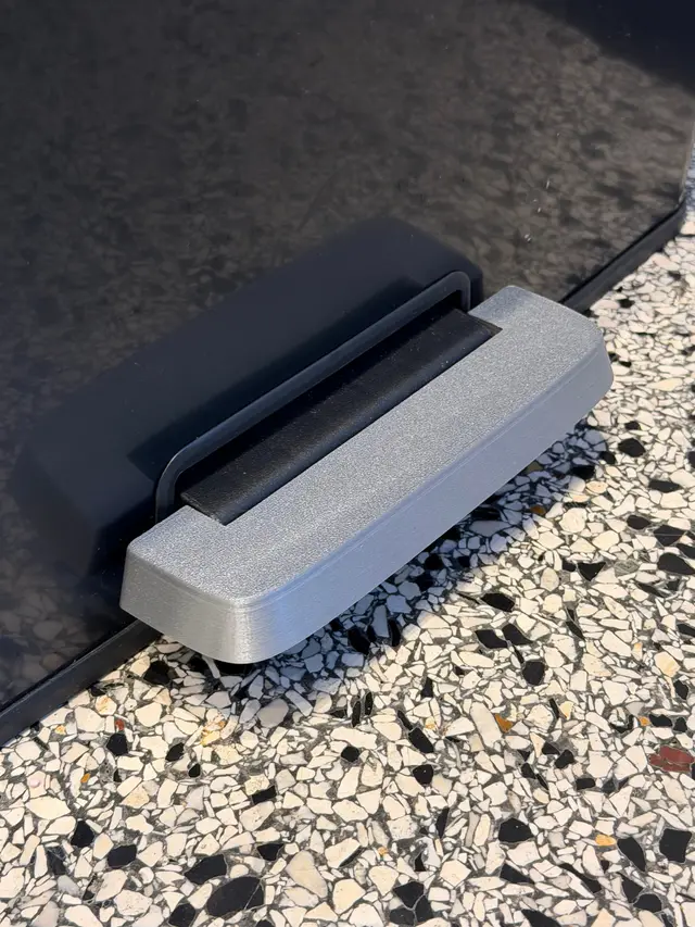 Curver Decobin 65L foot pedal — modelo 3D