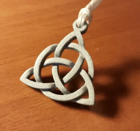 TRIQUETRA — modelo 3D