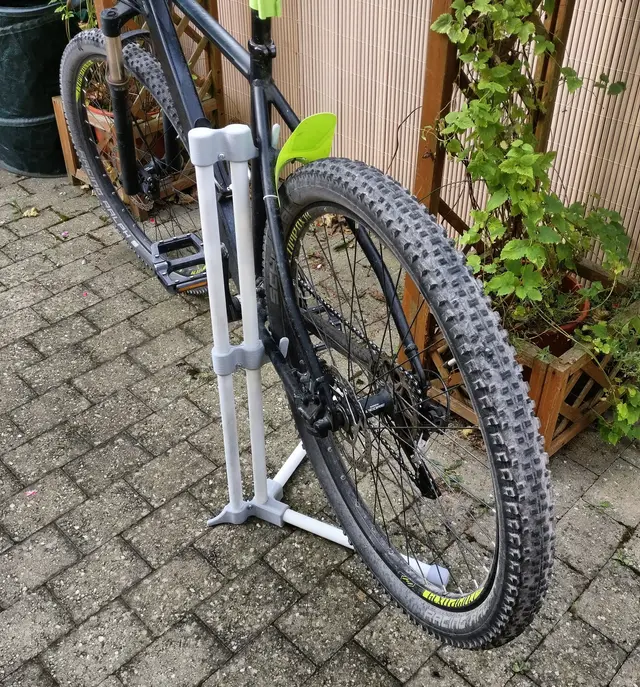 Bike Repair Stand — modelo 3D
