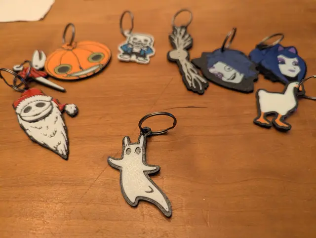 Rainworld Slugcat keychain — modelo 3D