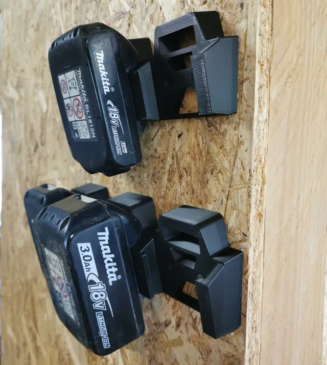 Makita 18V Akkuhalterung angewinkelt / Makita 18V battery holder angled — modelo 3D