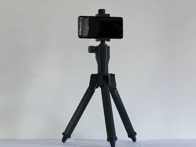 Tripod for Phones (100% 3D-printable) — modelo 3D